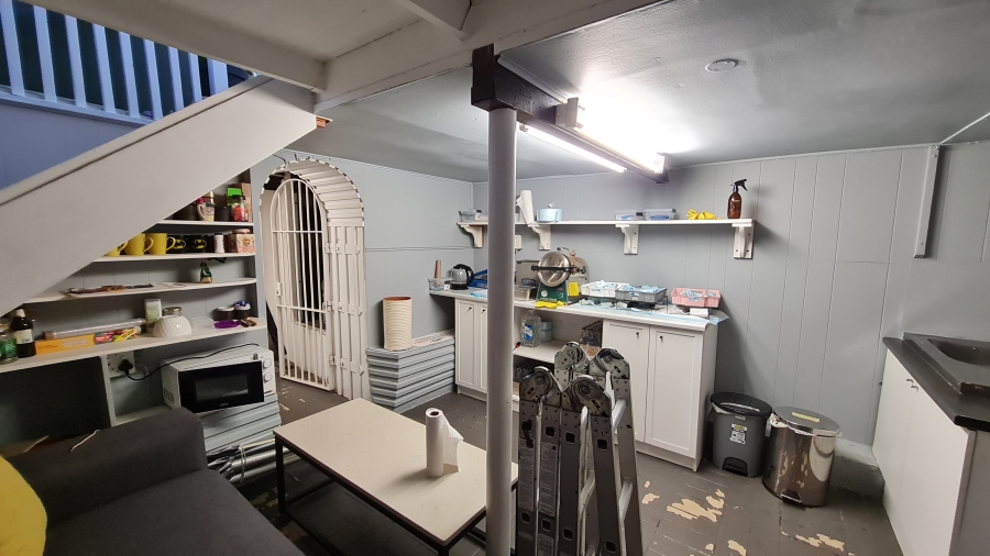 4 Bedroom Property for Sale in Tamboerskloof Western Cape